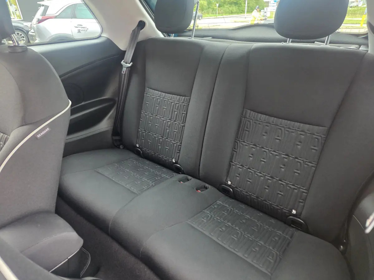 Urban 42 kWh | Pack Style | Pack Comfort | Camera | Stoelverwarming | Cruise control | Lane Assist | Apple Carplay/Android Auto
