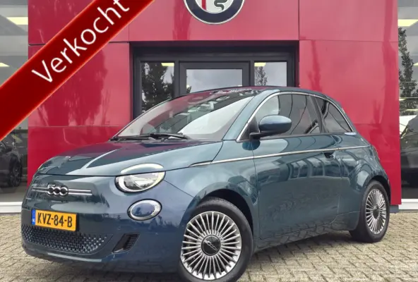 Urban 42 kWh | Pack Style | Pack Comfort | Camera | Stoelverwarming | Cruise control | Lane Assist | Apple Carplay/Android Auto