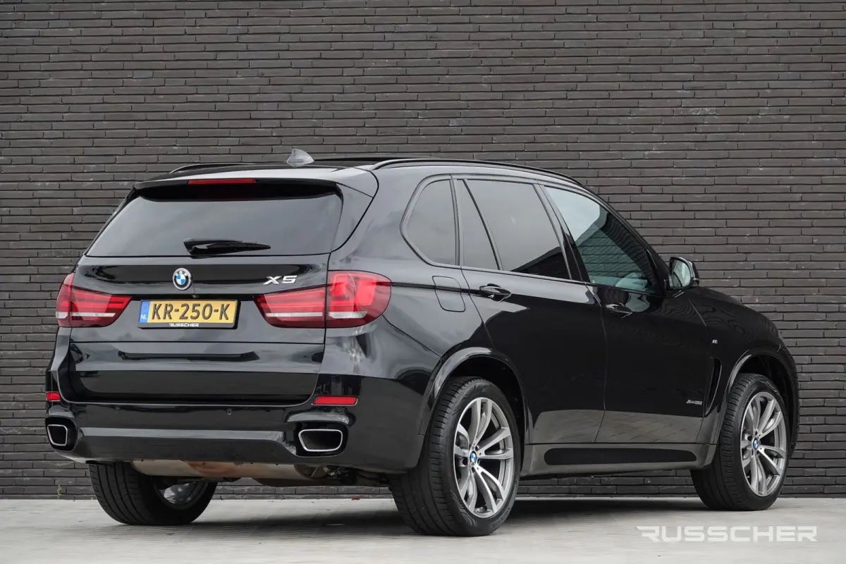 xDrive35i 306Pk Aut. | High Executive | Shadow Line | Head-Up Display | Achteruitrijcamera | Panoramadak | 20''