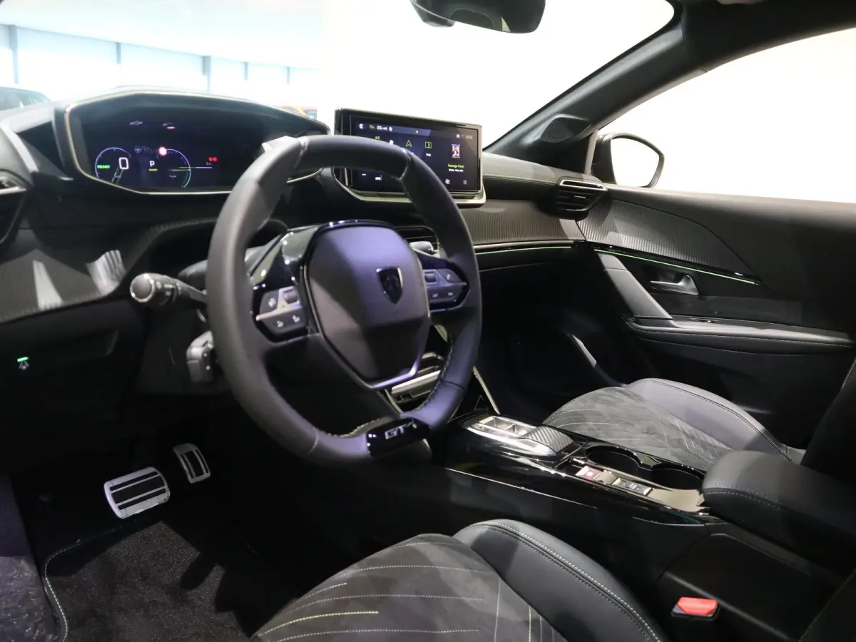 GT 51 kWh - SPORTSTOELEN - APPLE CARPLAY/ANDROID AUTO - CRUISE CONTROL
