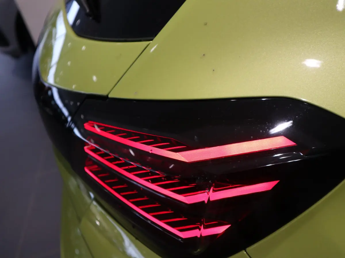 GT 51 kWh - SPORTSTOELEN - APPLE CARPLAY/ANDROID AUTO - CRUISE CONTROL