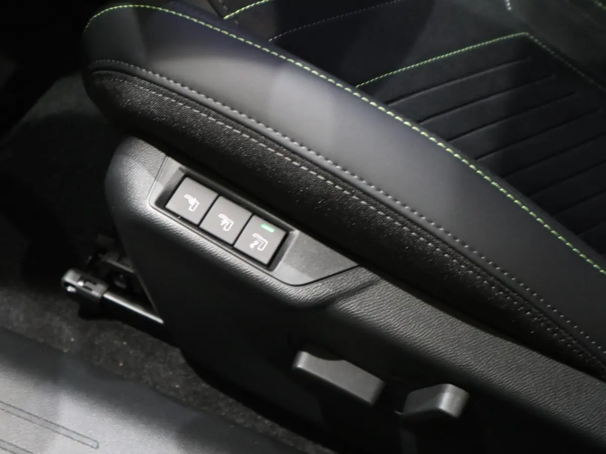 GT 51 kWh - SPORTSTOELEN - APPLE CARPLAY/ANDROID AUTO - CRUISE CONTROL
