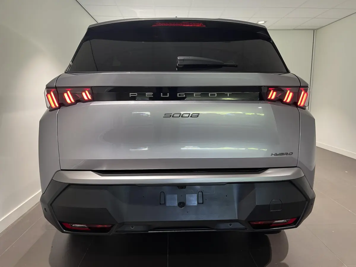 1.2 Hybrid 145 Allure 7p | CAMERA | APPLE CARPLAY/ANDROID AUTO | CLIMATE CONTROL | LMV |