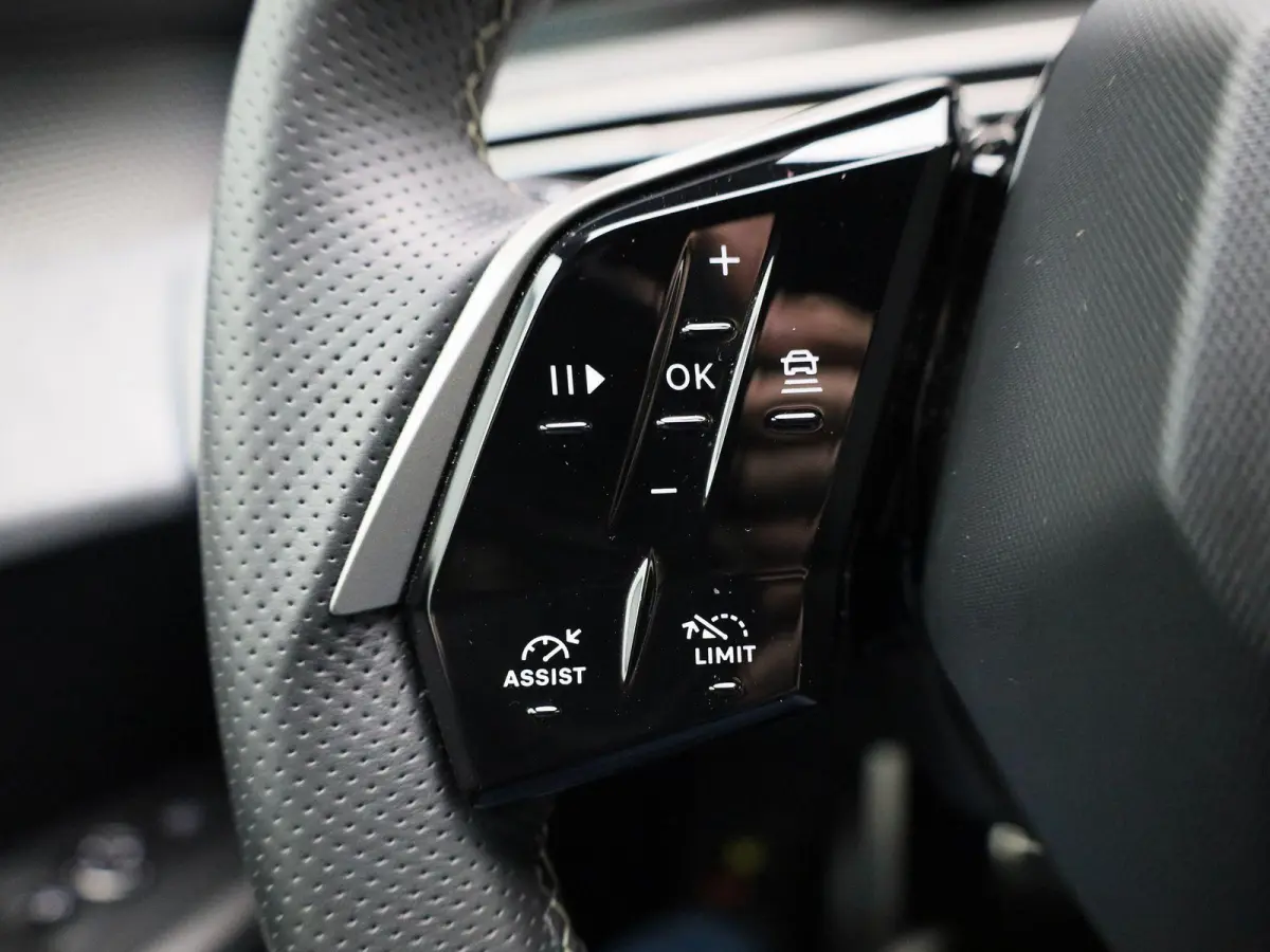 1.2 Hybrid 145 GT | 360 Camera | Elek. Kofferklep | Adaptive Cruise Control | Stoelverwarming