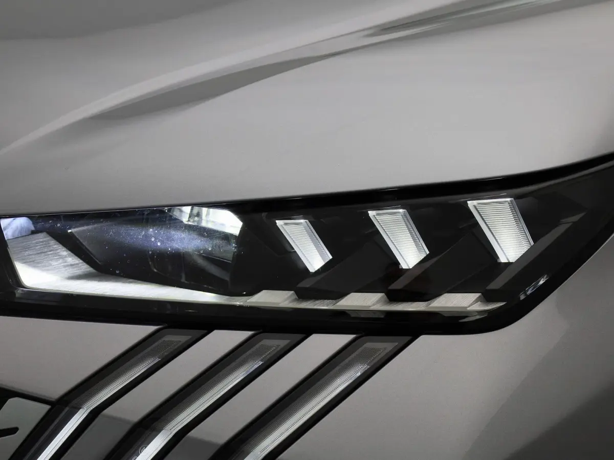 1.2 Hybrid 145 GT | 360 Camera | Elek. Kofferklep | Adaptive Cruise Control | Stoelverwarming