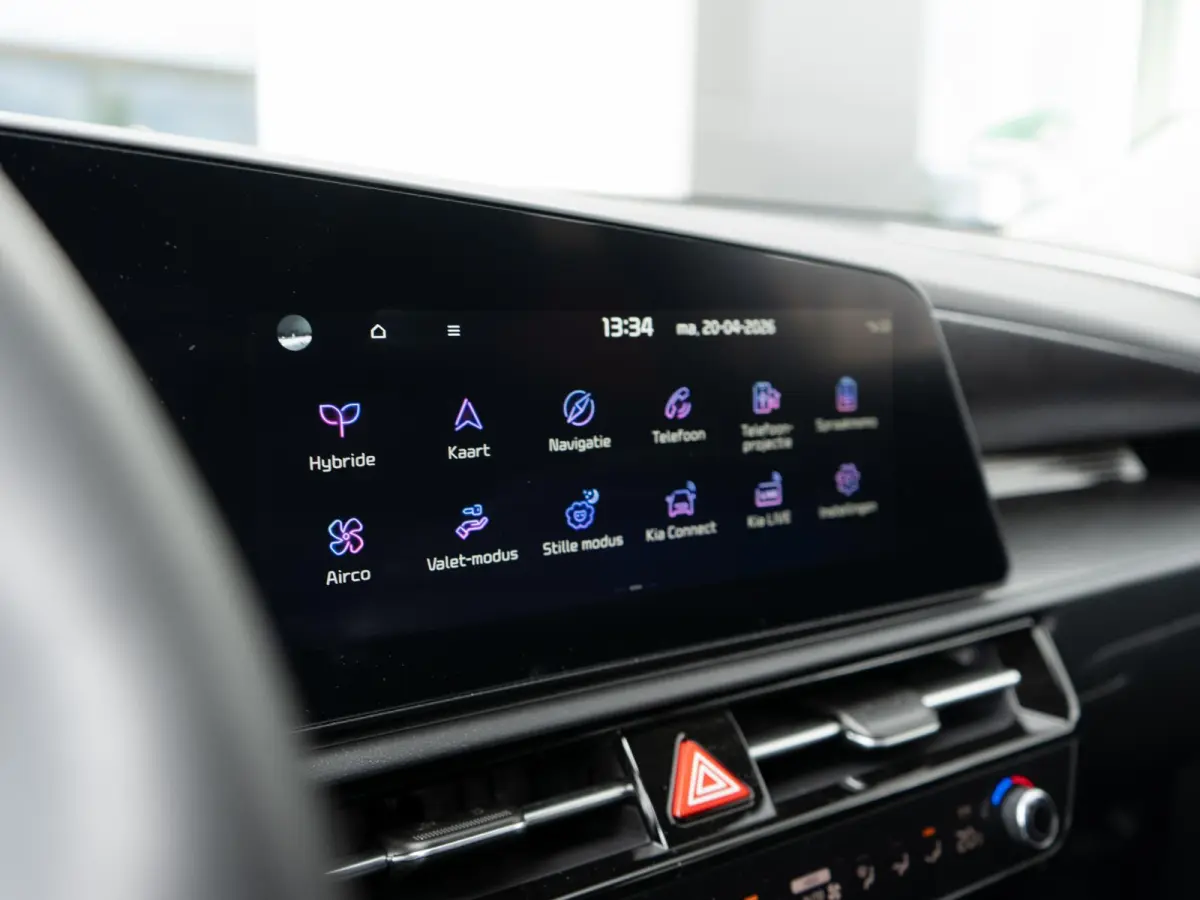 1.6 GDi Hybrid DynamicPlusLine | Actieprijs* |  Navi. | Clima. | Adapt. Cruise. | Achteruitrijcamera | Dodehoekassistentie | Schuif-/Kantel Zonnedak | Stoel&Stuur Verwarming