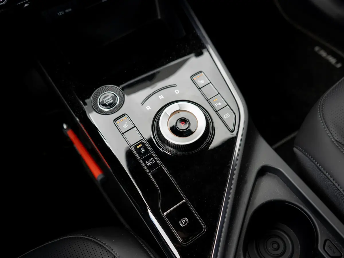 1.6 GDi Hybrid DynamicPlusLine | Actieprijs* |  Navi. | Clima. | Adapt. Cruise. | Achteruitrijcamera | Dodehoekassistentie | Schuif-/Kantel Zonnedak | Stoel&Stuur Verwarming