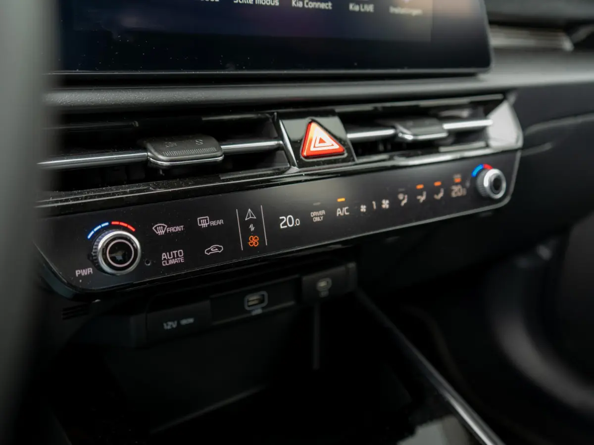 1.6 GDi Hybrid DynamicPlusLine | Actieprijs* |  Navi. | Clima. | Adapt. Cruise. | Achteruitrijcamera | Dodehoekassistentie | Schuif-/Kantel Zonnedak | Stoel&Stuur Verwarming