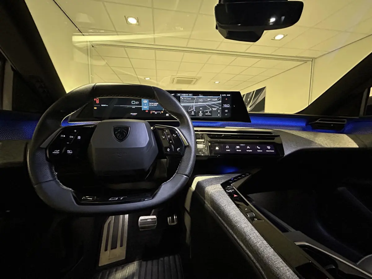 1.2 Hybrid 145 GT 7p | Automaat | Apple Carplay/Android Auto | Keyless Entry | Camera | Climate Control