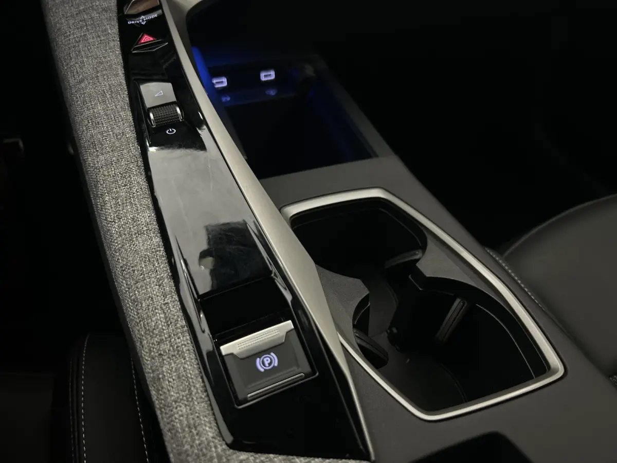 1.2 Hybrid 145 GT 7p | Automaat | Apple Carplay/Android Auto | Keyless Entry | Camera | Climate Control