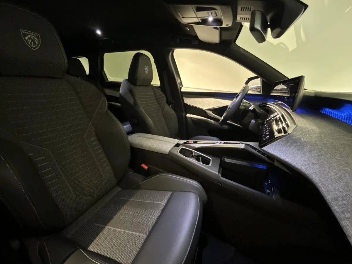 1.2 Hybrid 145 GT 7p | Automaat | Apple Carplay/Android Auto | Keyless Entry | Camera | Climate Control