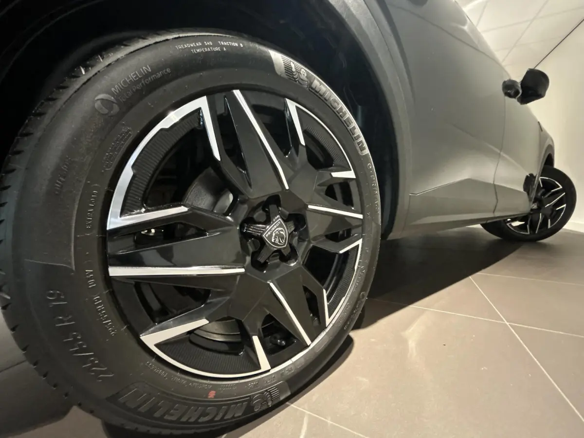 1.2 Hybrid 145 GT 7p | Automaat | Apple Carplay/Android Auto | Keyless Entry | Camera | Climate Control