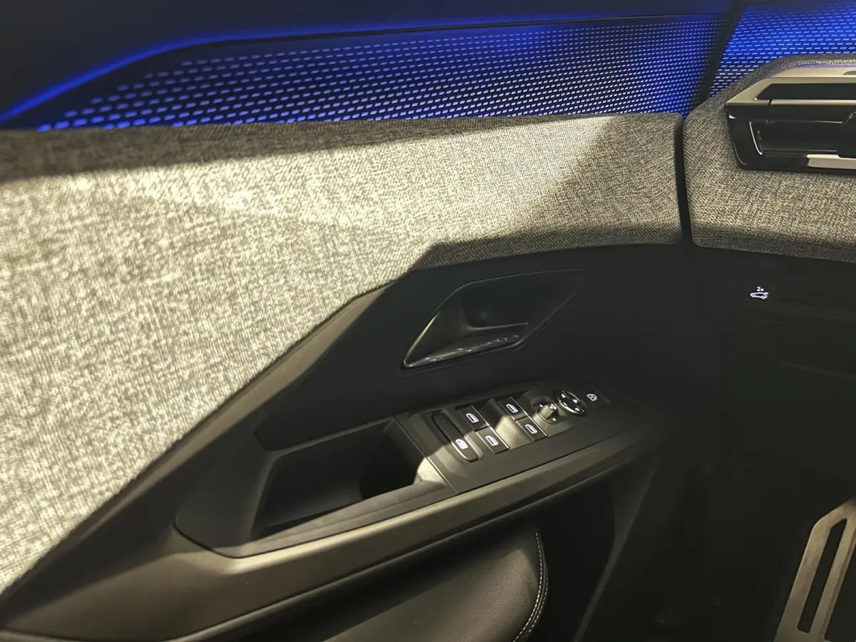 1.2 Hybrid 145 GT 7p | Automaat | Apple Carplay/Android Auto | Keyless Entry | Camera | Climate Control