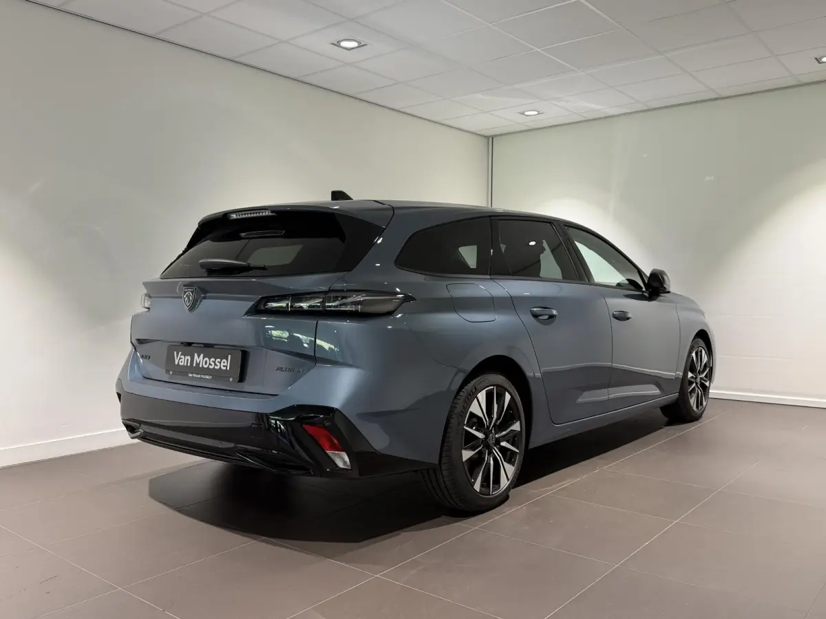 1.6 Plug-in Hybrid 195 Allure