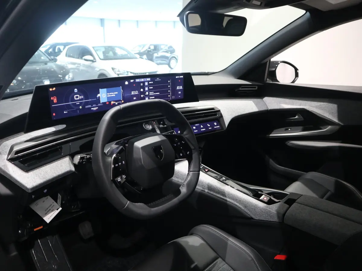 Hybrid Allure - CAMERA - NAVIGATIE - 7 ZITS
