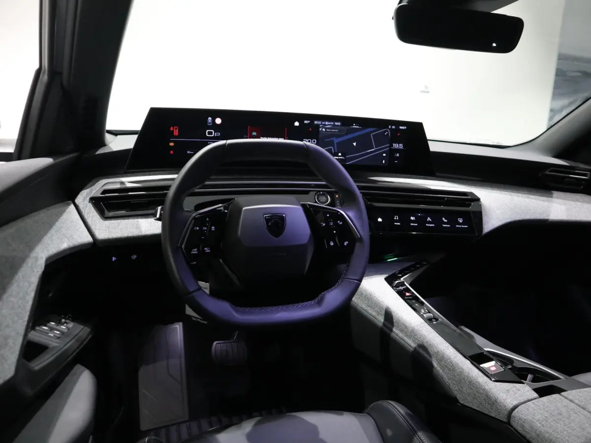 Hybrid Allure - CAMERA - NAVIGATIE - 7 ZITS