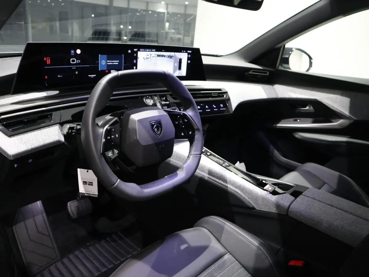 Hybrid Allure - CAMERA - NAVIGATIE - 7 ZITS
