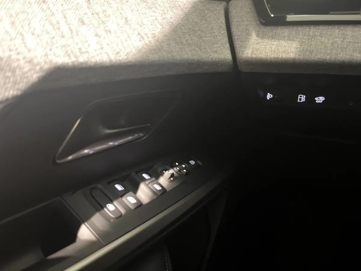 1.6 plug-in Hybrid 195 Allure