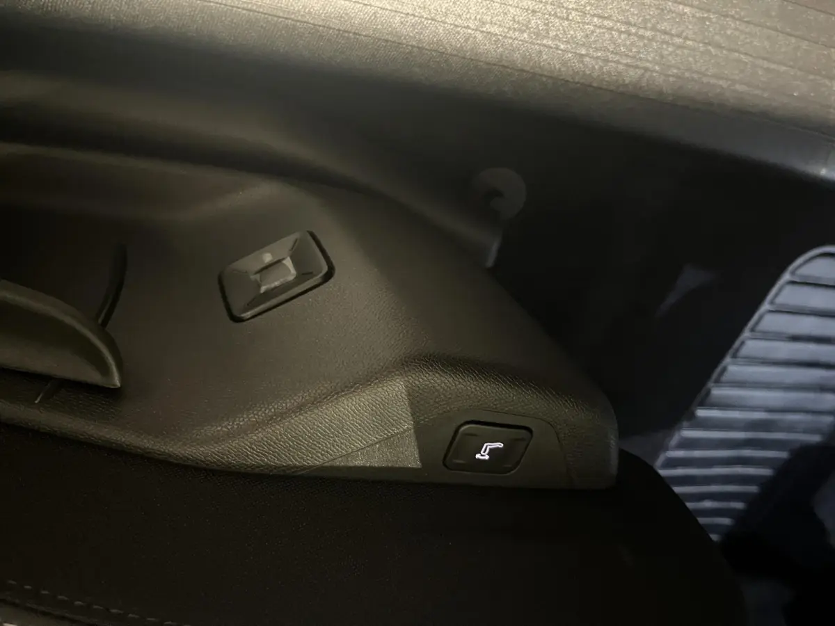 1.6 plug-in Hybrid 195 Allure