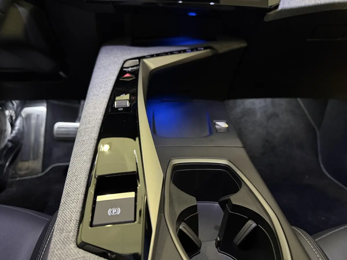 GT 210 73 kWh | APPLE CARPLAY & ANDROID AUTO | 360 CAMERA | ADAPT CRUISE | STOELVERWARMING | DEMO |