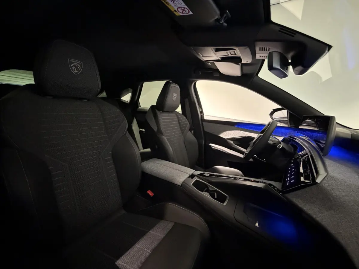 GT 210 73 kWh | APPLE CARPLAY & ANDROID AUTO | 360 CAMERA | ADAPT CRUISE | STOELVERWARMING | DEMO |