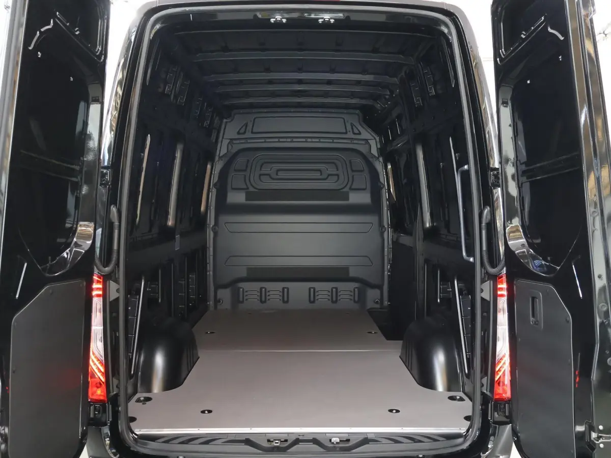 319 L2H2 RWD SELECT | LED | BPM VRIJ | DISTRONIC | WINTERPAKKET | LEER