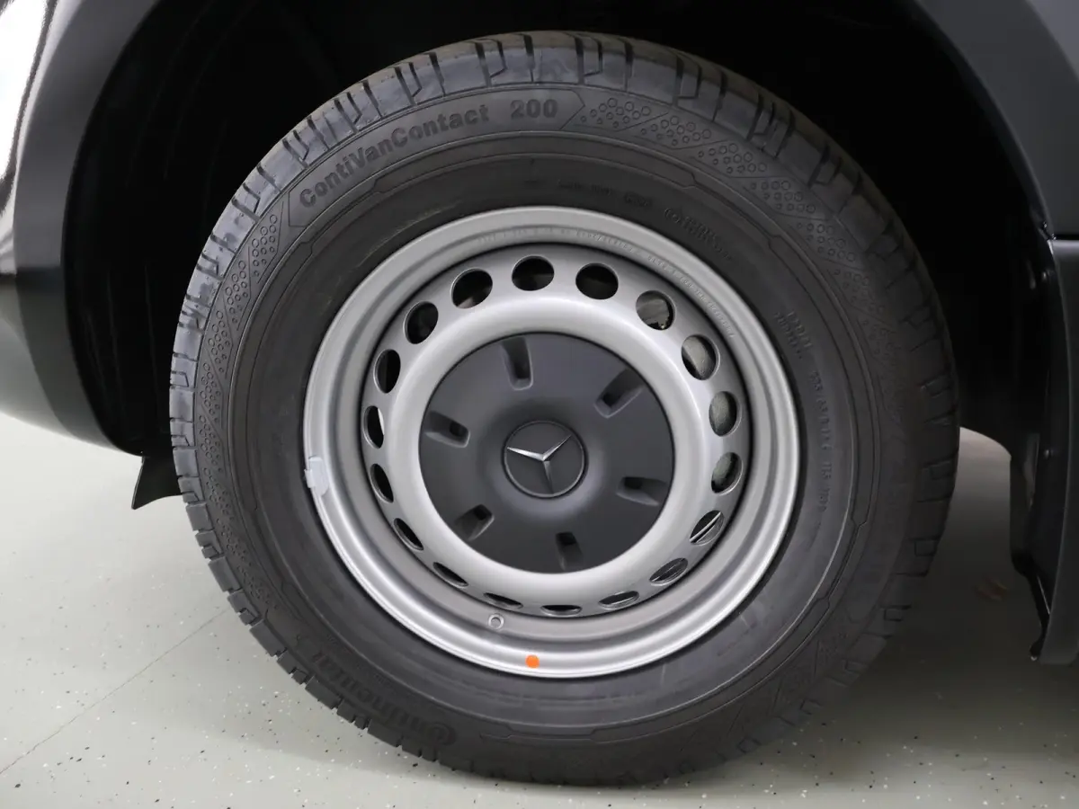 319 L2H2 RWD SELECT | LED | BPM VRIJ | DISTRONIC | WINTERPAKKET | LEER