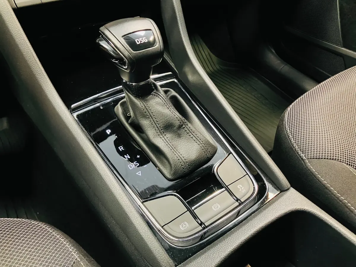 Ambition 1.5TSi DSG | 7-Persoons | Camera | 18" BI-color velgen | CarPlay | Virtual cockpit |