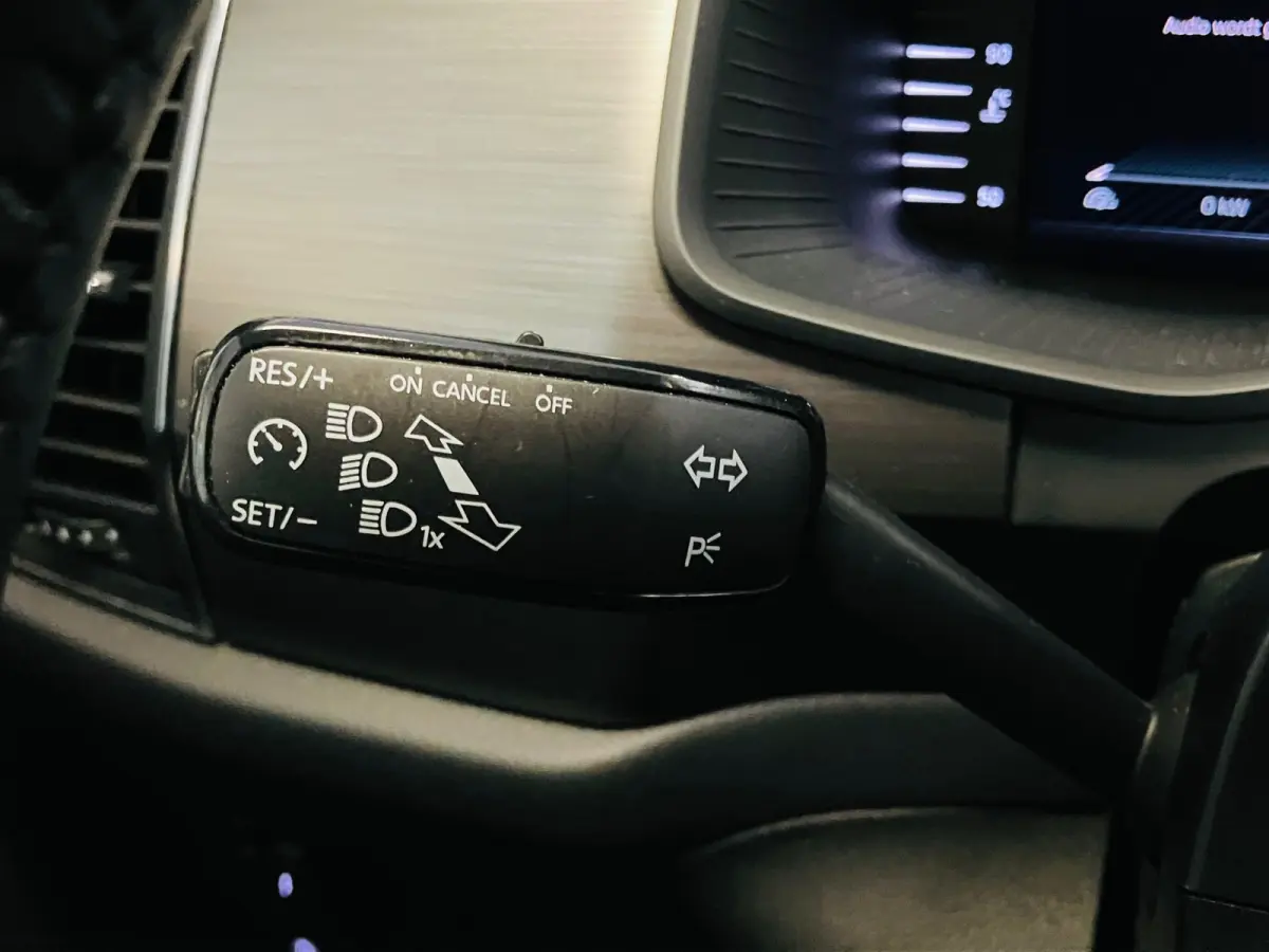 Ambition 1.5TSi DSG | 7-Persoons | Camera | 18" BI-color velgen | CarPlay | Virtual cockpit |