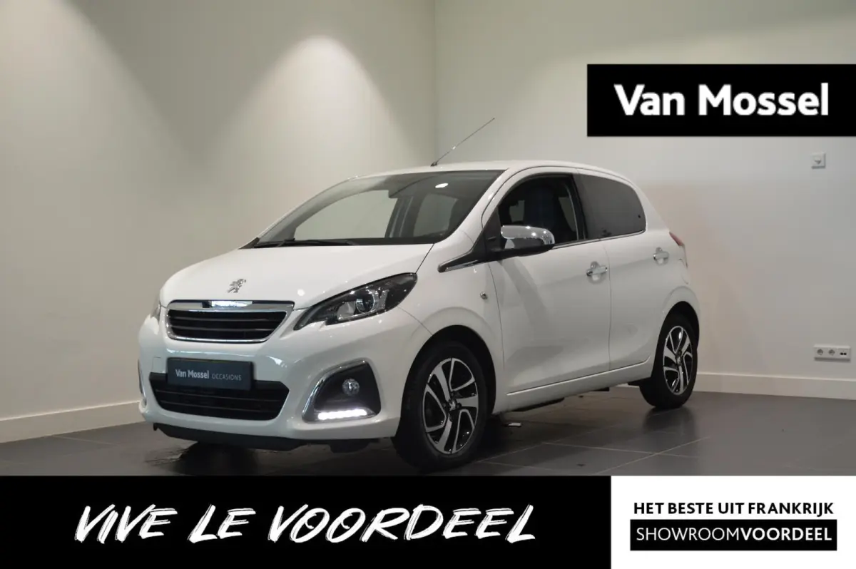 1.0 e-VTi Allure Groot scherm en camera