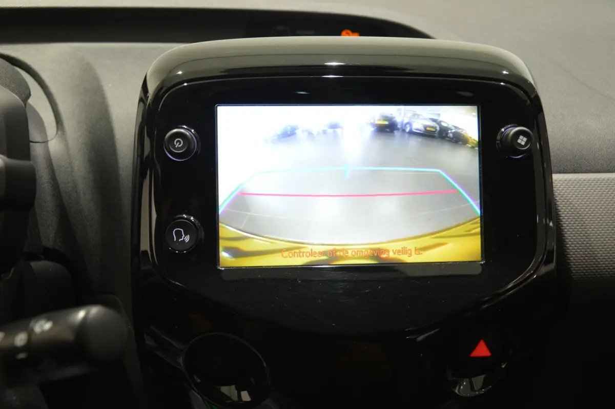 1.0 e-VTi Allure Groot scherm en camera