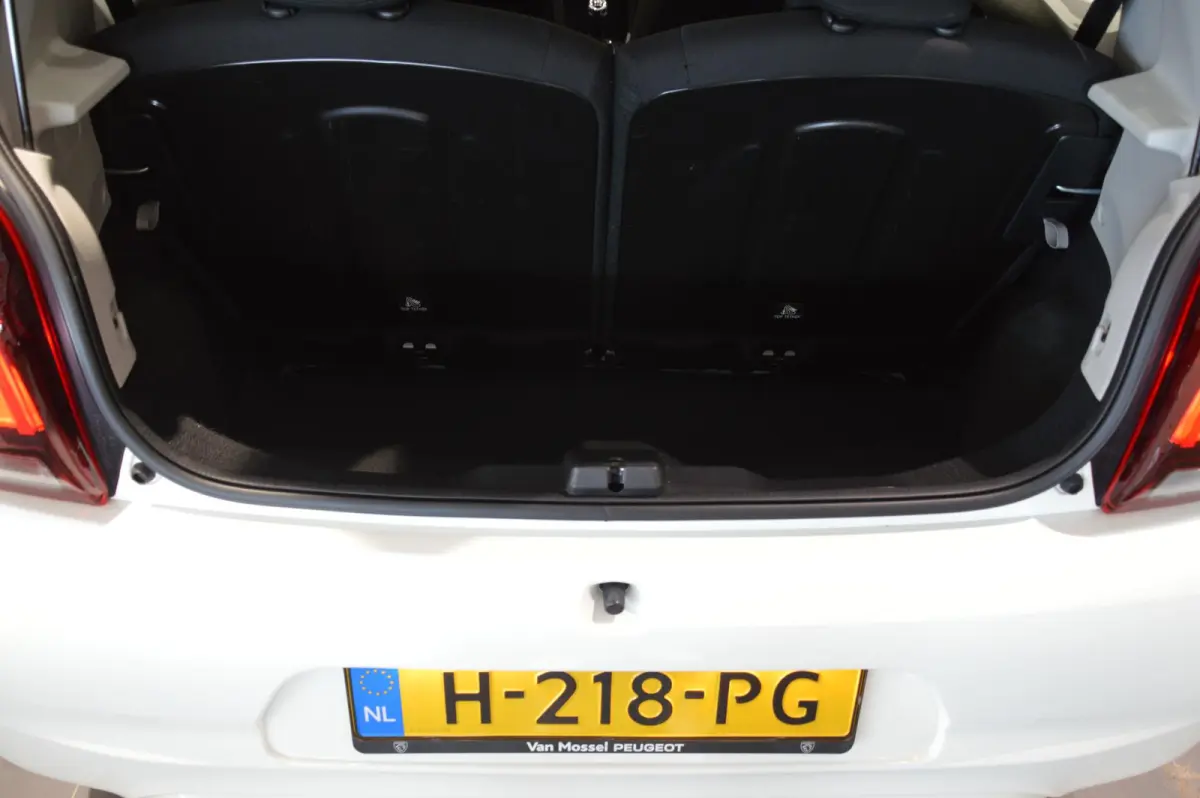 1.0 e-VTi Allure Groot scherm en camera