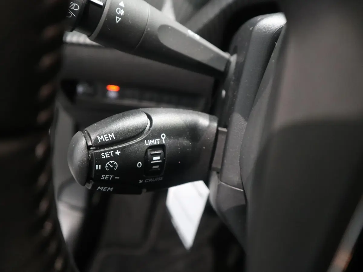 Active HOGE INSTAP - HANDBAK - APPLE CARPLAY/ ANDROID AUTO
