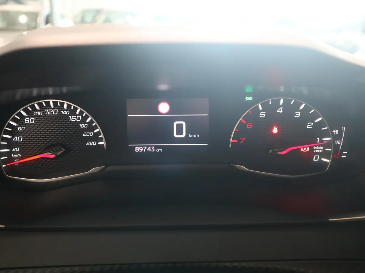 Active HOGE INSTAP - HANDBAK - APPLE CARPLAY/ ANDROID AUTO