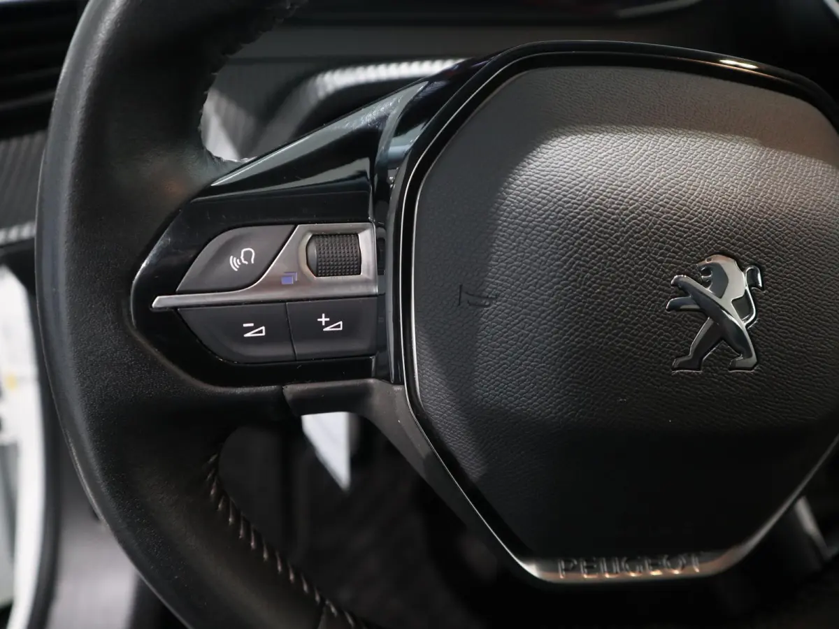 Active HOGE INSTAP - HANDBAK - APPLE CARPLAY/ ANDROID AUTO