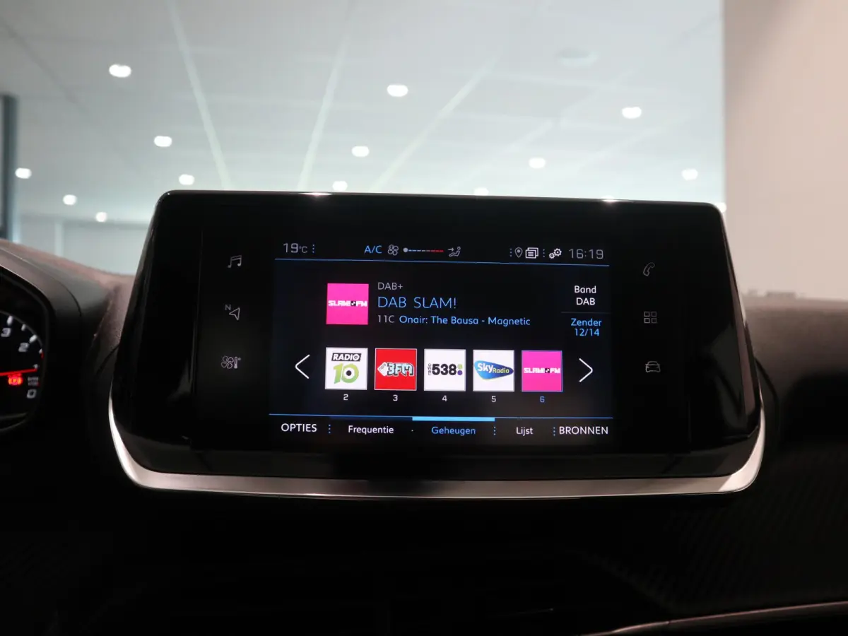 Active | Navigatie | Apple Carplay/Android Auto | 16" Lichtmetalen velgen