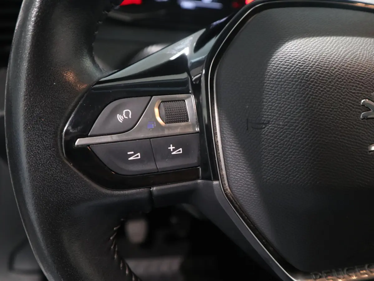 Active | Navigatie | Apple Carplay/Android Auto | 16" Lichtmetalen velgen