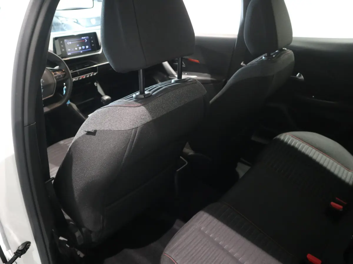 Active | Navigatie | Apple Carplay/Android Auto | 16" Lichtmetalen velgen