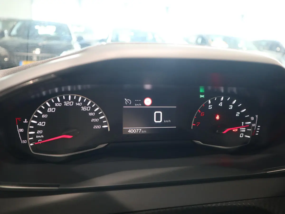 Active Pack - AIRCO - CLIMATE CONTROL - APPLE CARPLAY/ANDROID AUTO