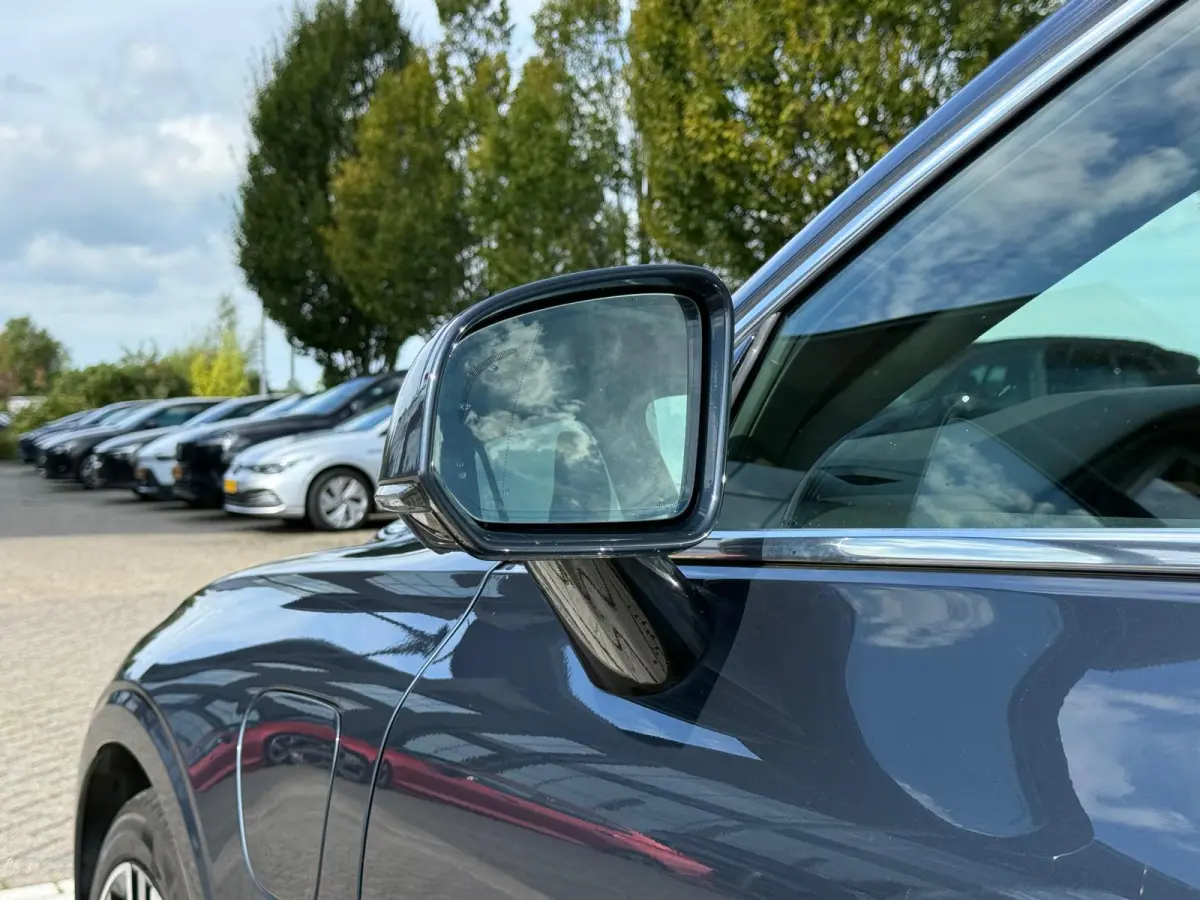 T6 Twin Engine AWD Momentum Pro | Trekhaak | Parkeercamera | Apple Carplay | Digital Cockpit |
