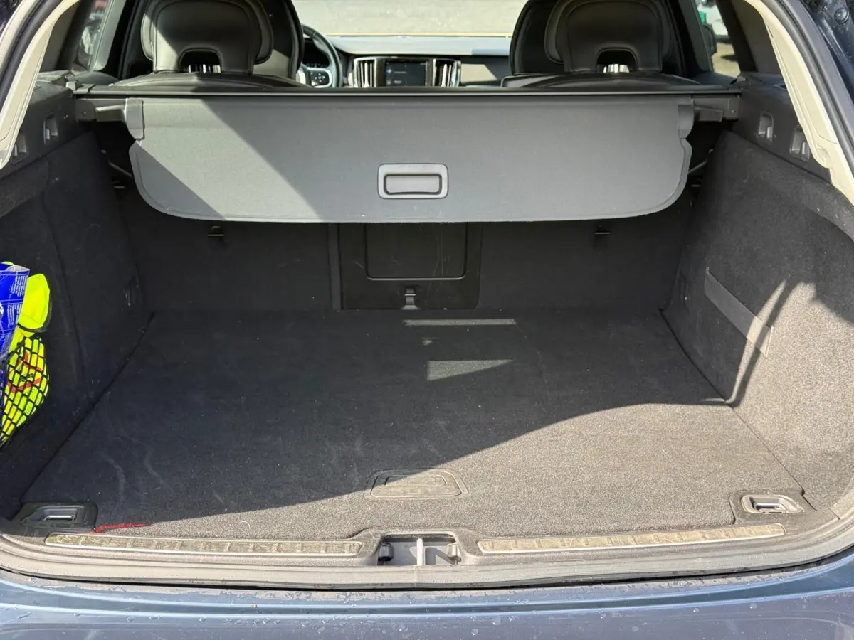 T6 Twin Engine AWD Momentum Pro | Trekhaak | Parkeercamera | Apple Carplay | Digital Cockpit |