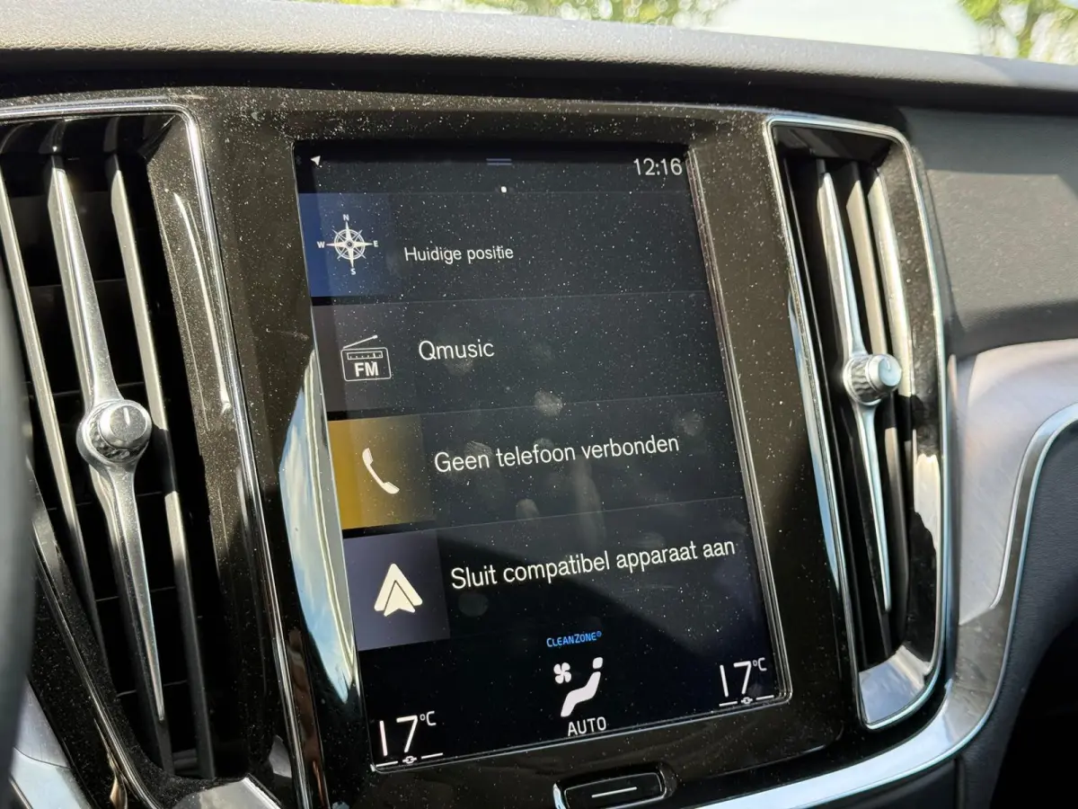 T6 Twin Engine AWD Momentum Pro | Trekhaak | Parkeercamera | Apple Carplay | Digital Cockpit |