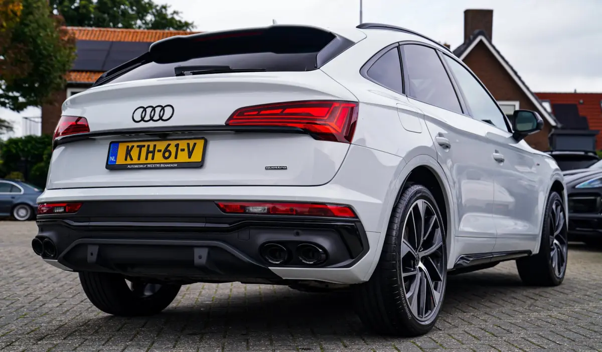 55 TFSI e S edition | Panorama | Massage | Trekhaak | Luchtvering | Bang & Olufsen | S-line | RS vlak stuur |