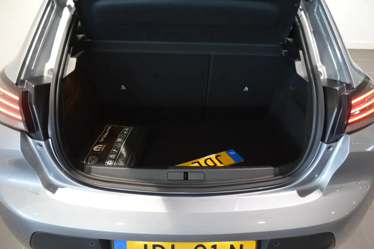 1.2 Style 100 BENZINE - HANDGESCHAKELD - AIRCO