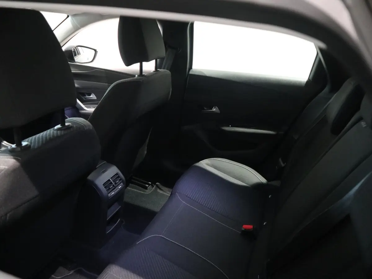 Active Pack Business - APPLE CARPLAY/ANDROID AUTO - LM VELGEN - DUAL ZONE CLIMATE