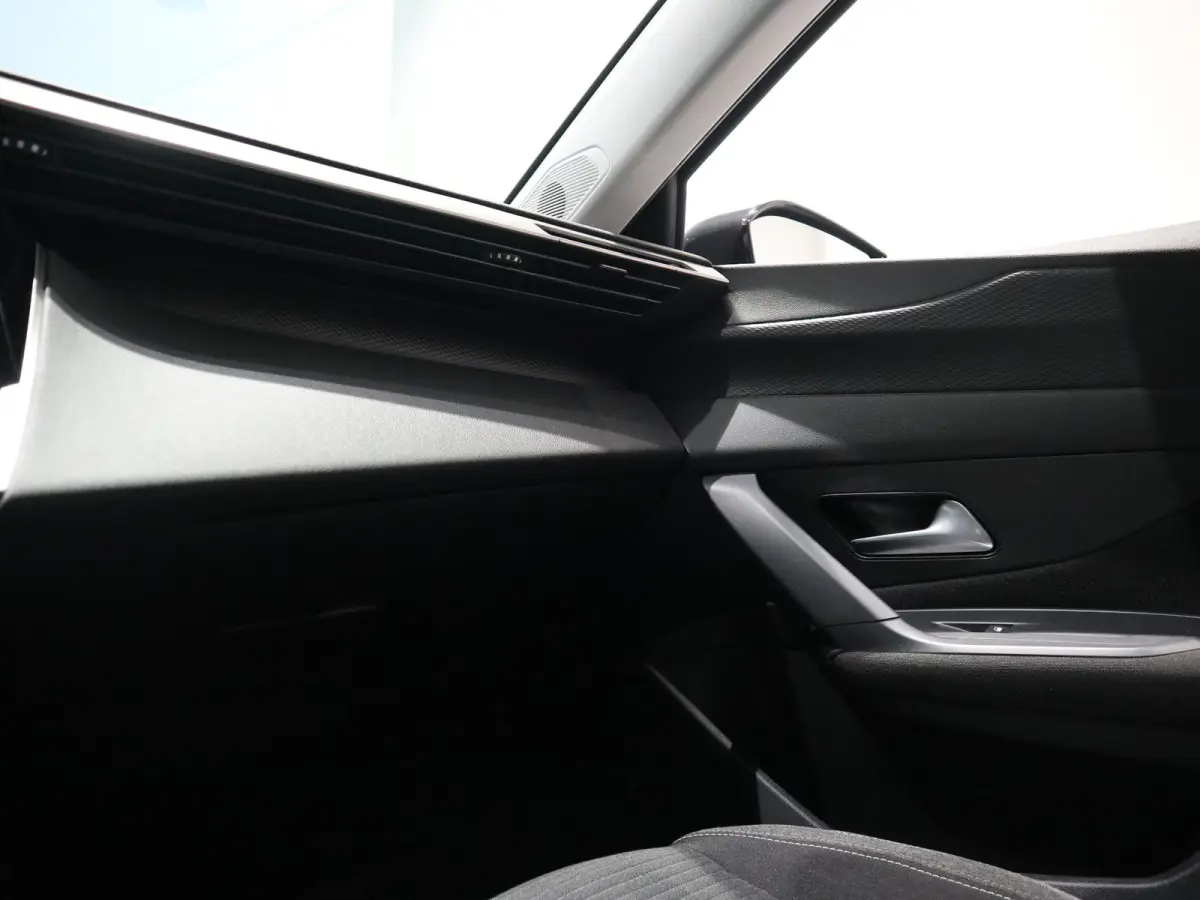 Active Pack Business - APPLE CARPLAY/ANDROID AUTO - LM VELGEN - DUAL ZONE CLIMATE
