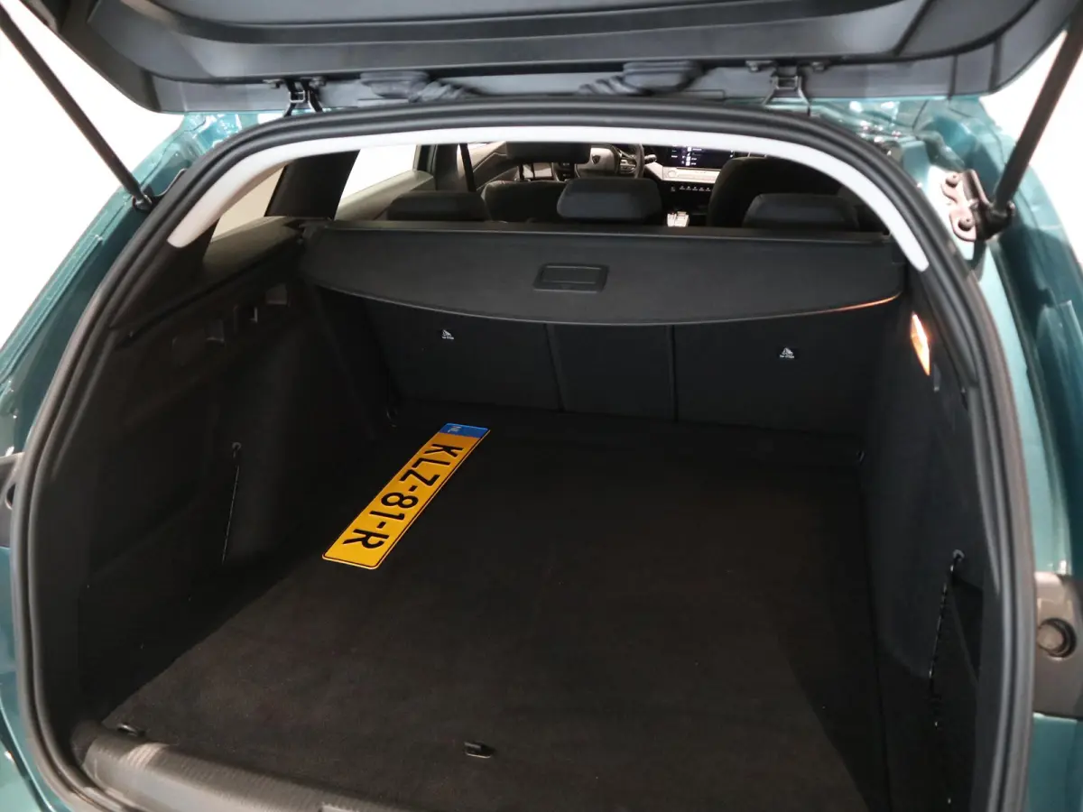 Active Pack Business - APPLE CARPLAY/ANDROID AUTO - LM VELGEN - DUAL ZONE CLIMATE
