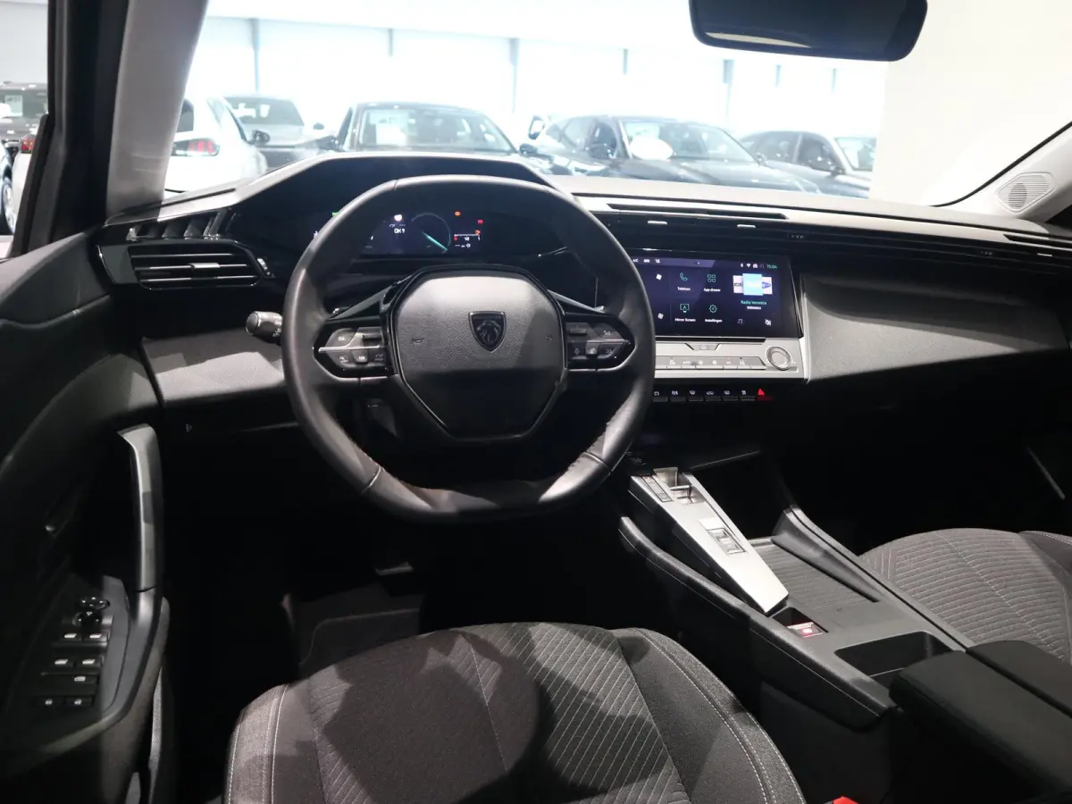 Active Pack Business - APPLE CARPLAY/ANDROID AUTO - LM VELGEN - DUAL ZONE CLIMATE