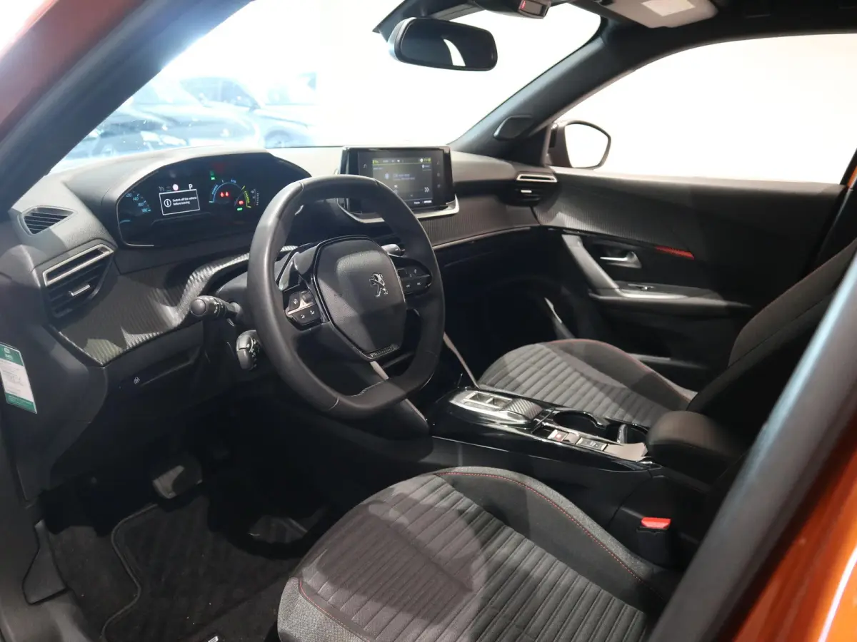 EV Active Pack 50 kWh - FULL LED - CRUISE CONTROL - CLIMATE CONTROL