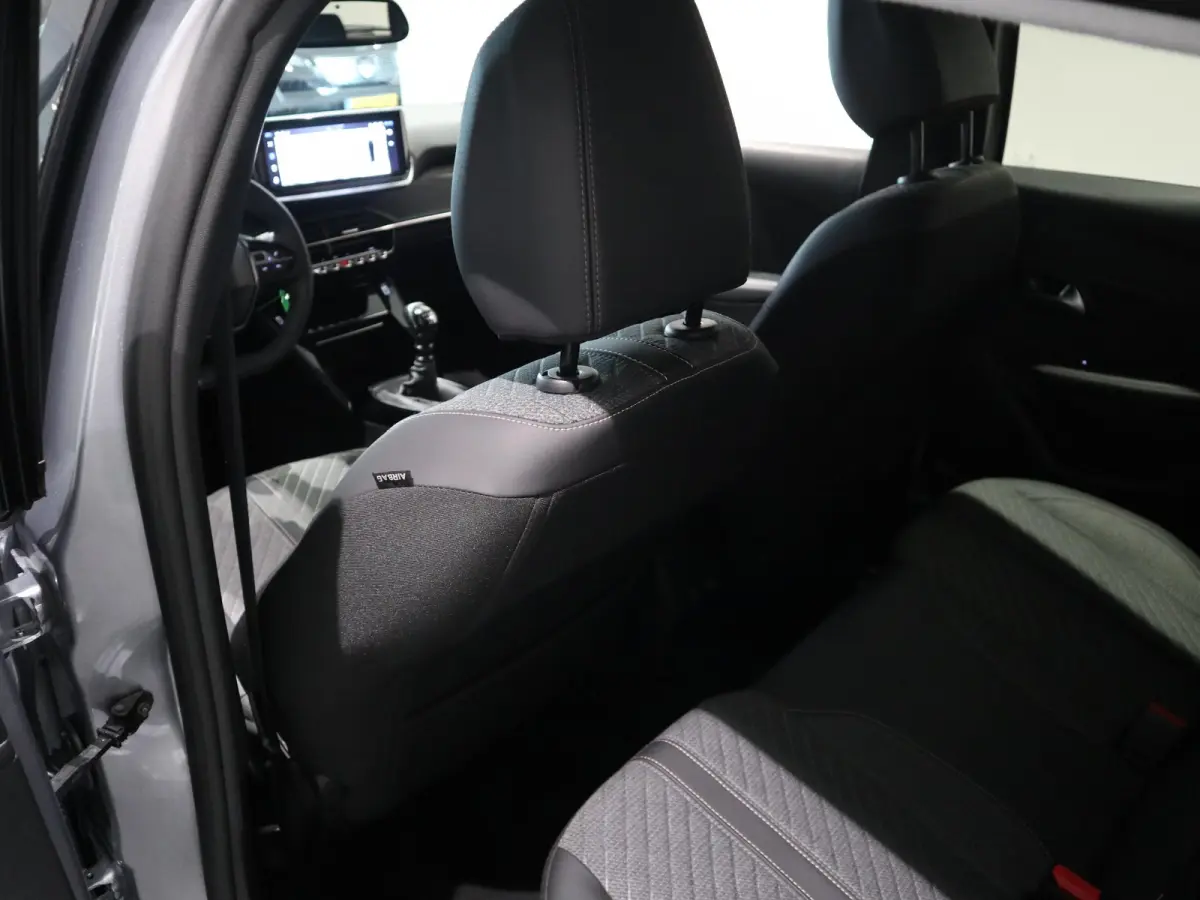 Allure - CAMERA VOOR EN ACHTER - DRAADLOZE APPLE CARPLAY / ANDROID AUTO - NAVIGATIE